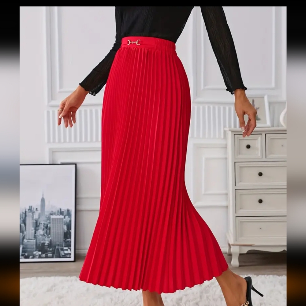 Pleated Midi Skirt - Picture 3 of 4